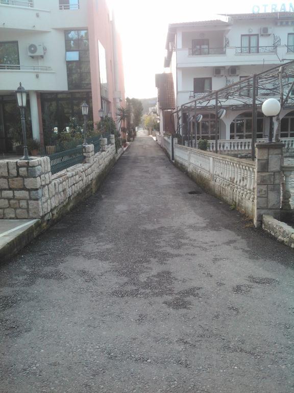 Apartmani Dado Ulcinj Buitenkant foto