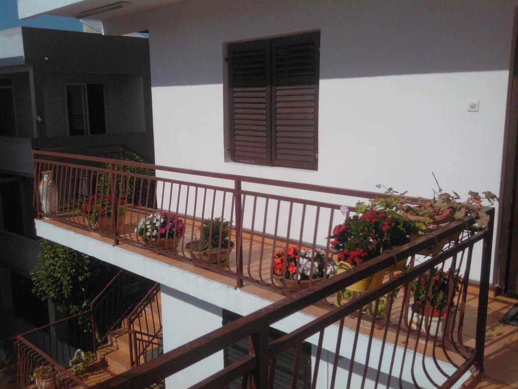 Apartmani Dado Ulcinj Buitenkant foto