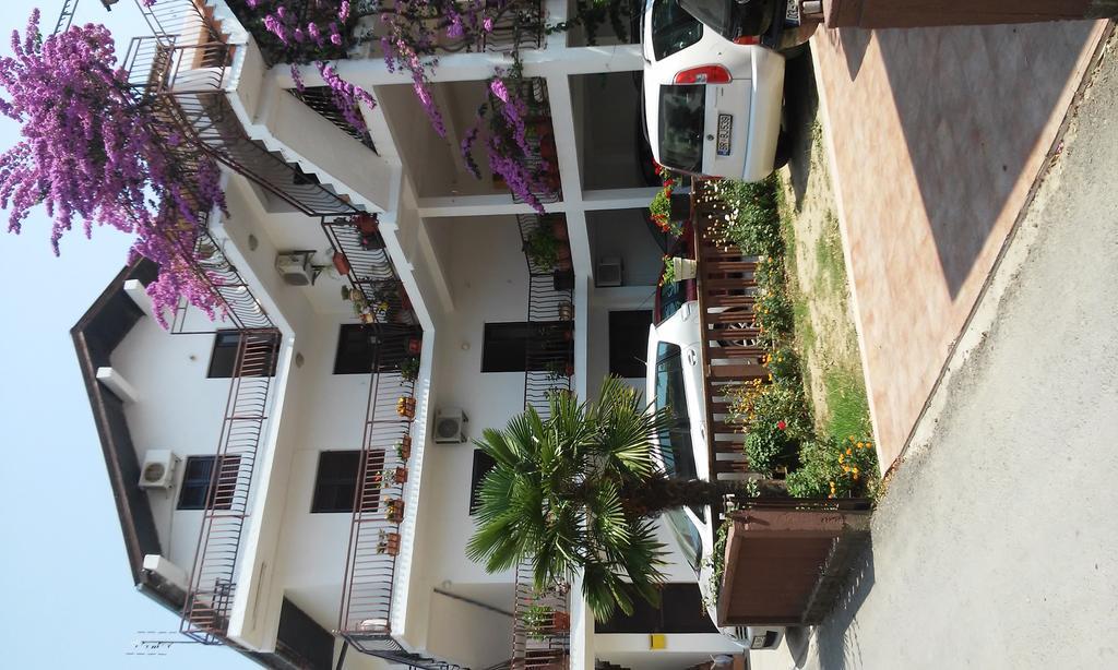 Apartmani Dado Ulcinj Buitenkant foto