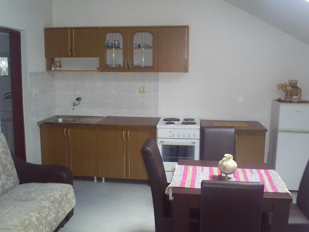Apartmani Dado Ulcinj Buitenkant foto