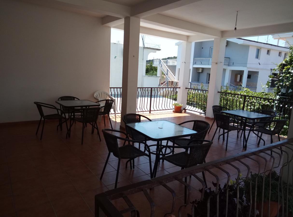 Apartmani Dado Ulcinj Buitenkant foto